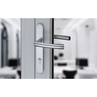 Ročka PROXIMA z dolgim ščitom, nerjaveče jeklo.