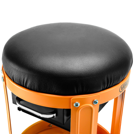 D6715 delavni stol z vrtenjem za 360°