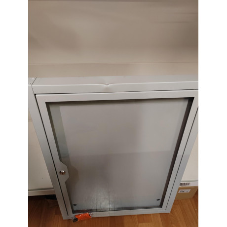 Informačná vitrína 52x70cm RAL7035 poškodený rám